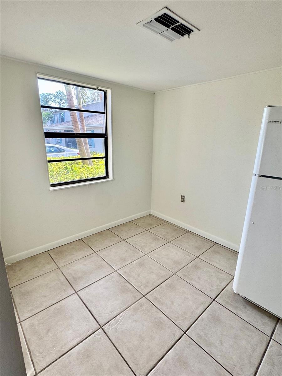 Image 5 of 20 For 2131 Ridge Road S 105