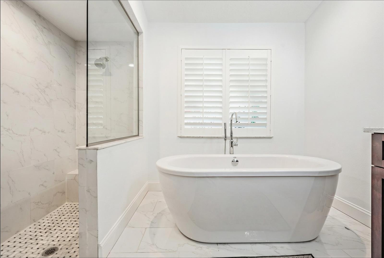 Image 23 of 48 For 2264 Pinnacle Circle N