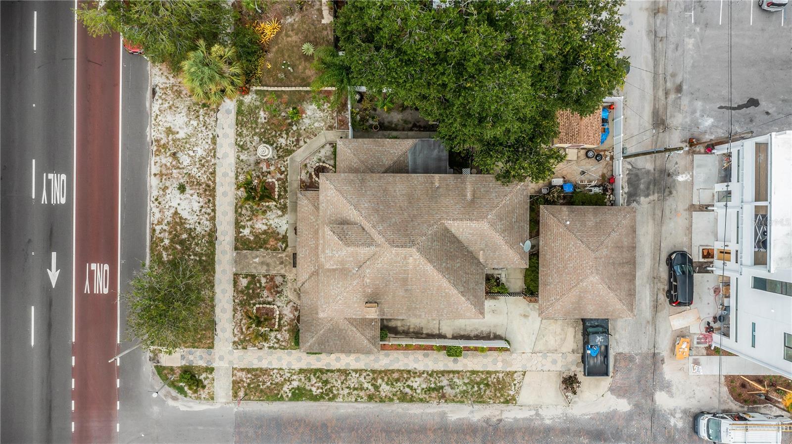 Image 10 of 67 For 2701 1st Avenue S