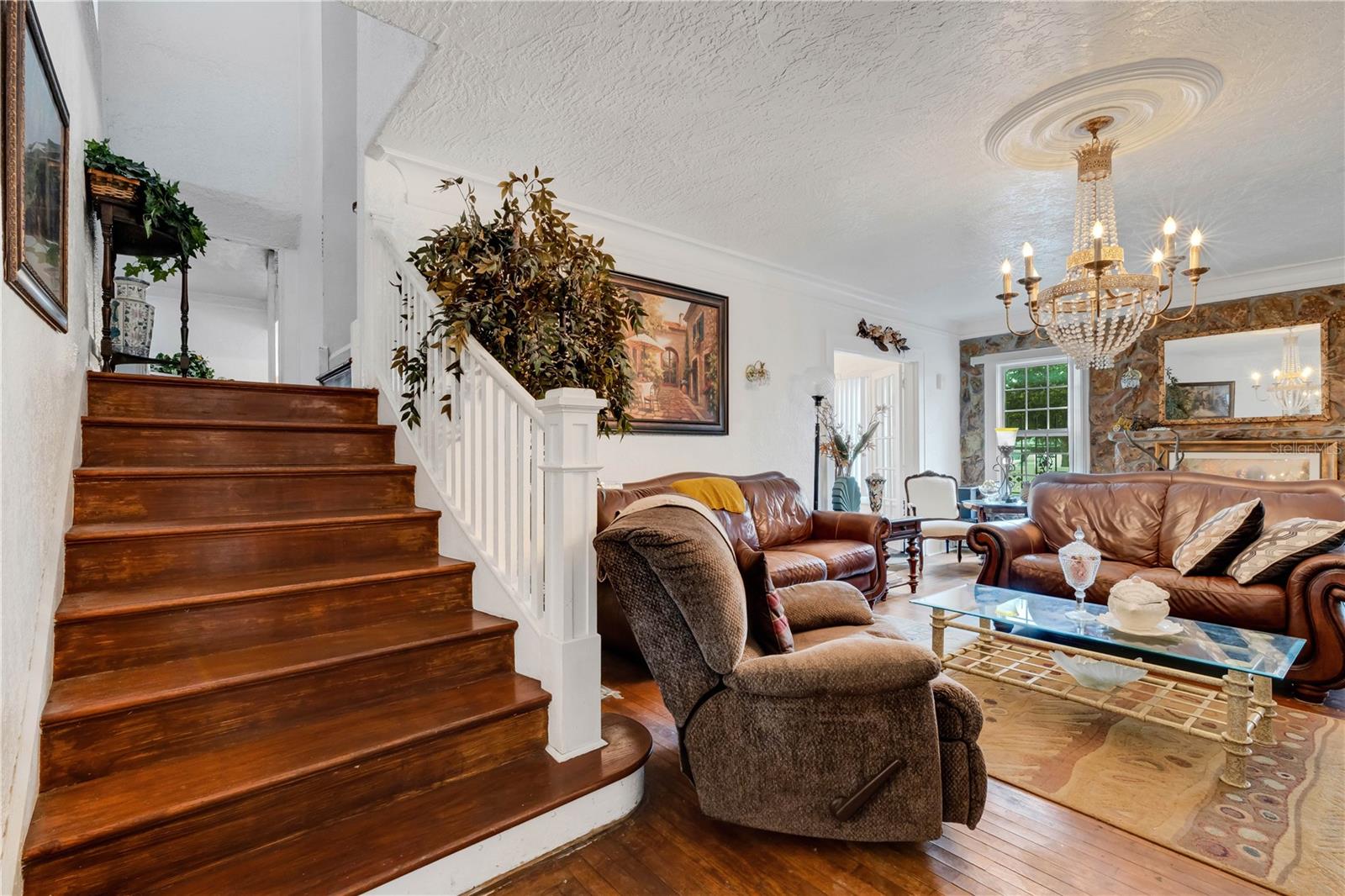 Image 33 of 67 For 2701 1st Avenue S