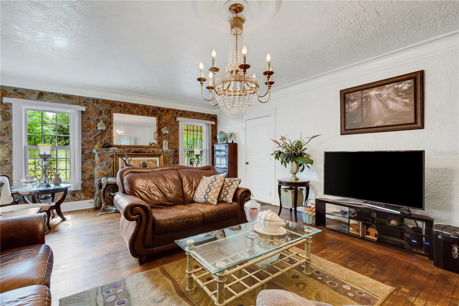 Image 35 of 67 For 2701 1st Avenue S