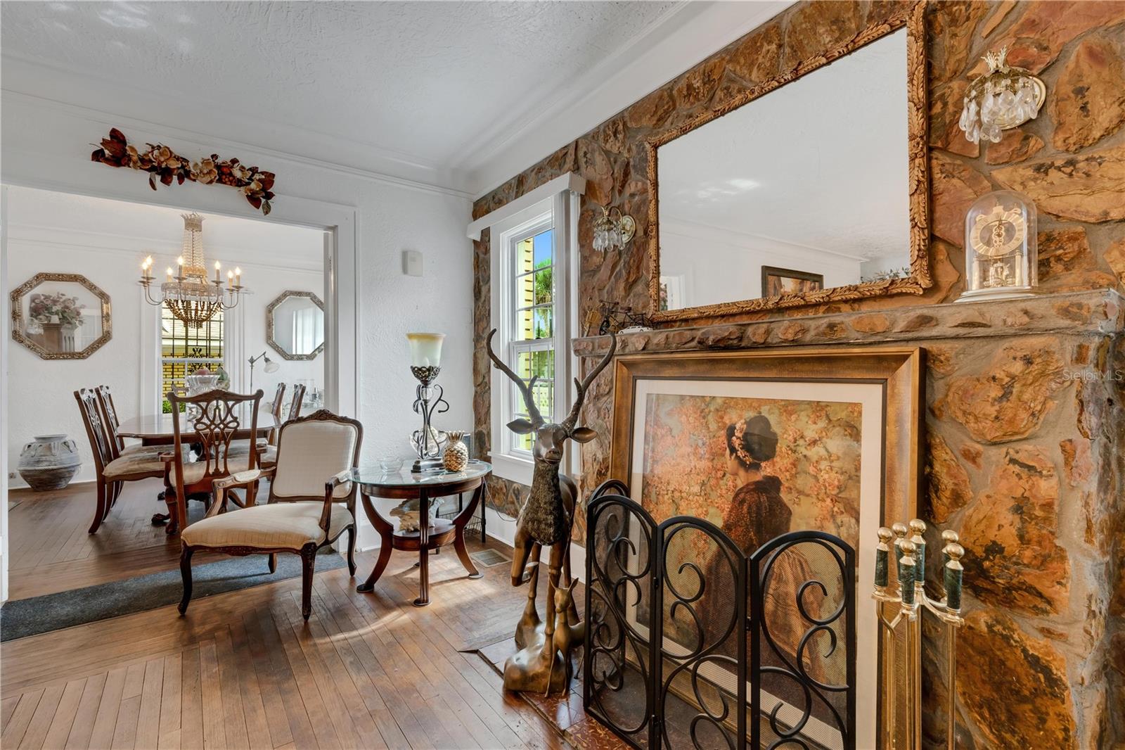 Image 37 of 67 For 2701 1st Avenue S