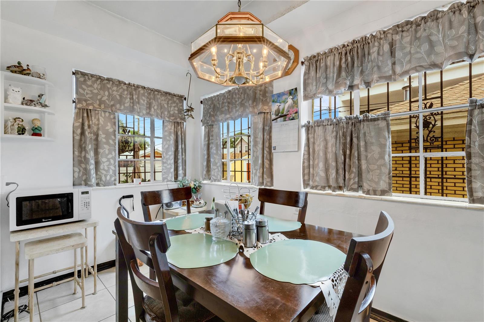 Image 44 of 67 For 2701 1st Avenue S