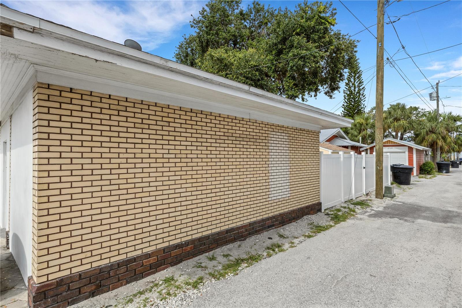 Image 54 of 67 For 2701 1st Avenue S