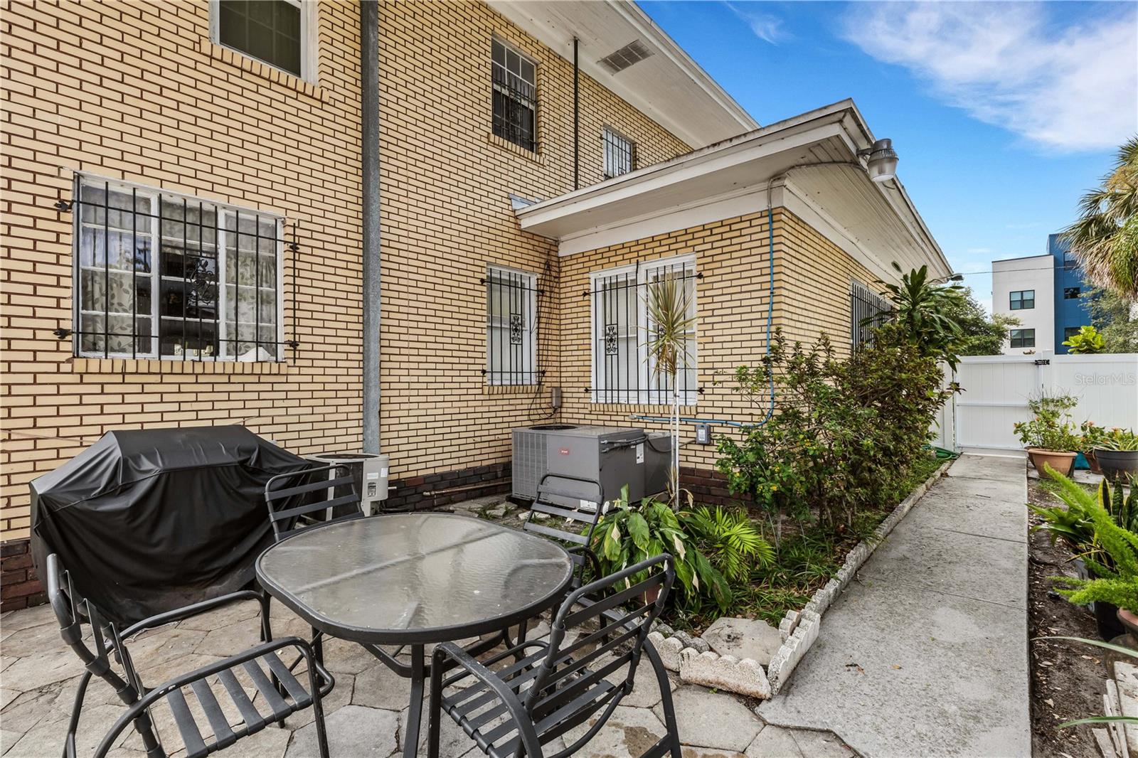 Image 65 of 67 For 2701 1st Avenue S