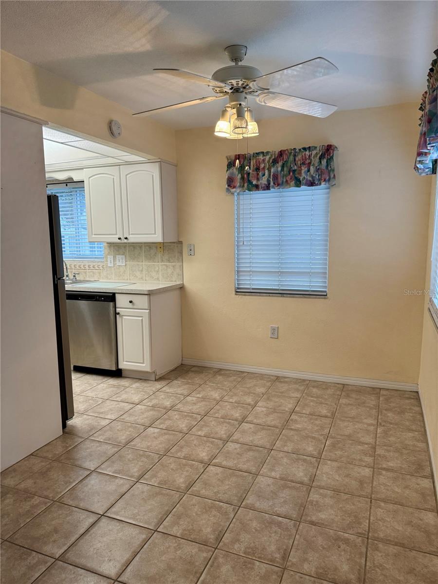 Image 8 of 33 For 11201 80th Avenue 101