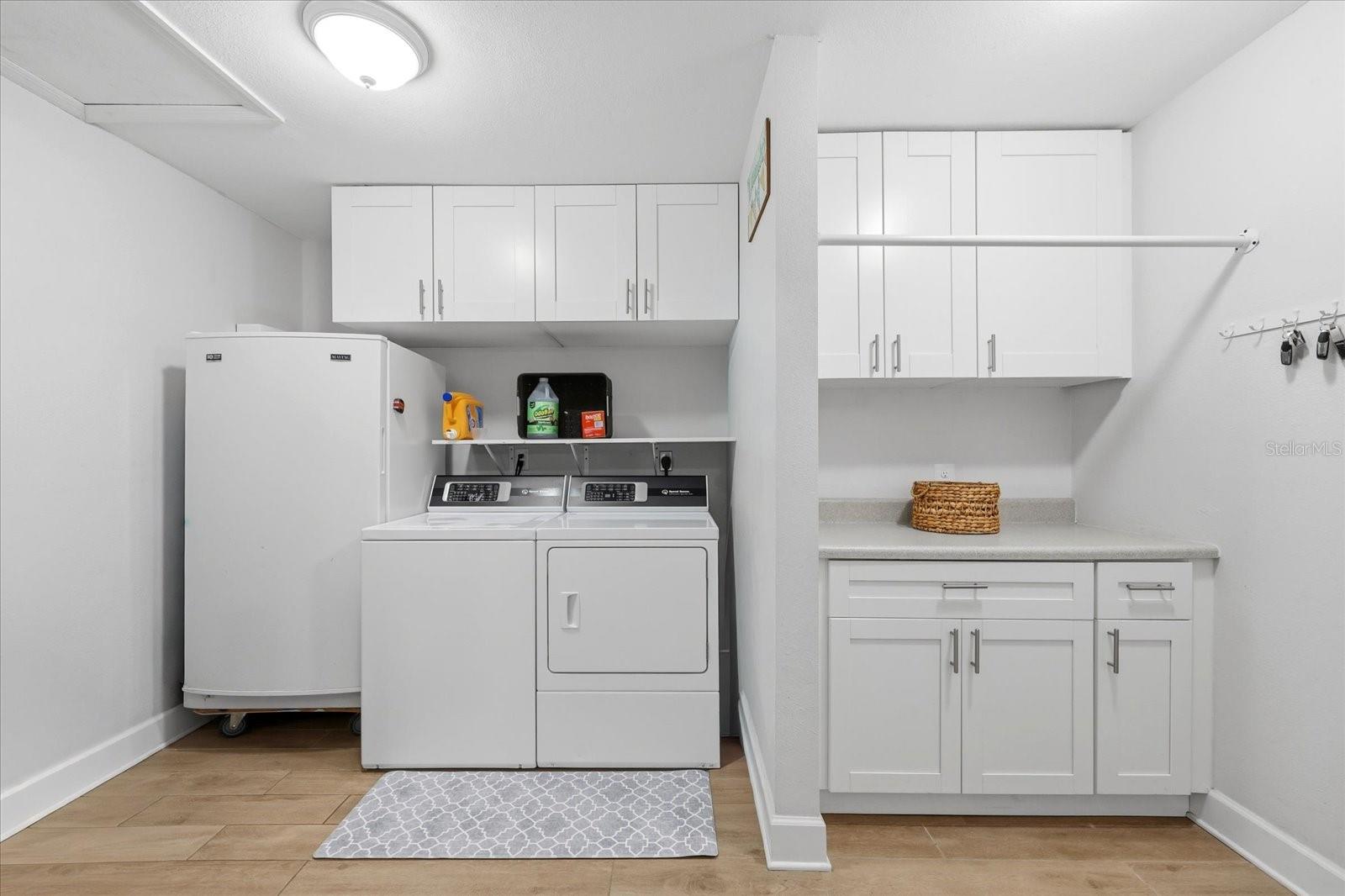 Image 36 of 67 For 30424 Hillside Lane