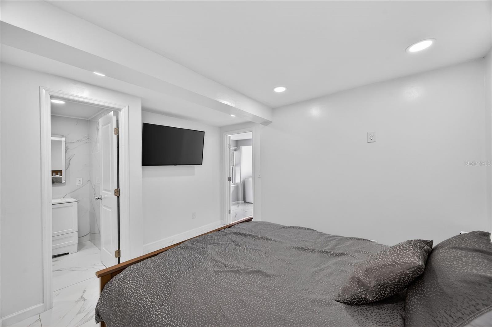 Image 30 of 53 For 1212 59th Street S