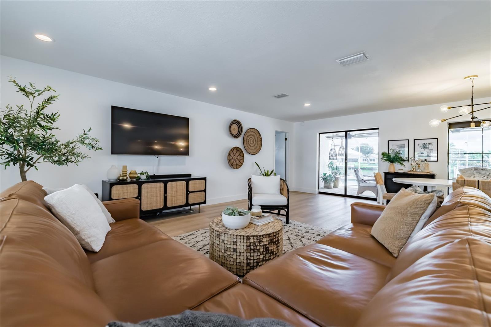 Image 10 of 60 For 917 Chipaway Drive