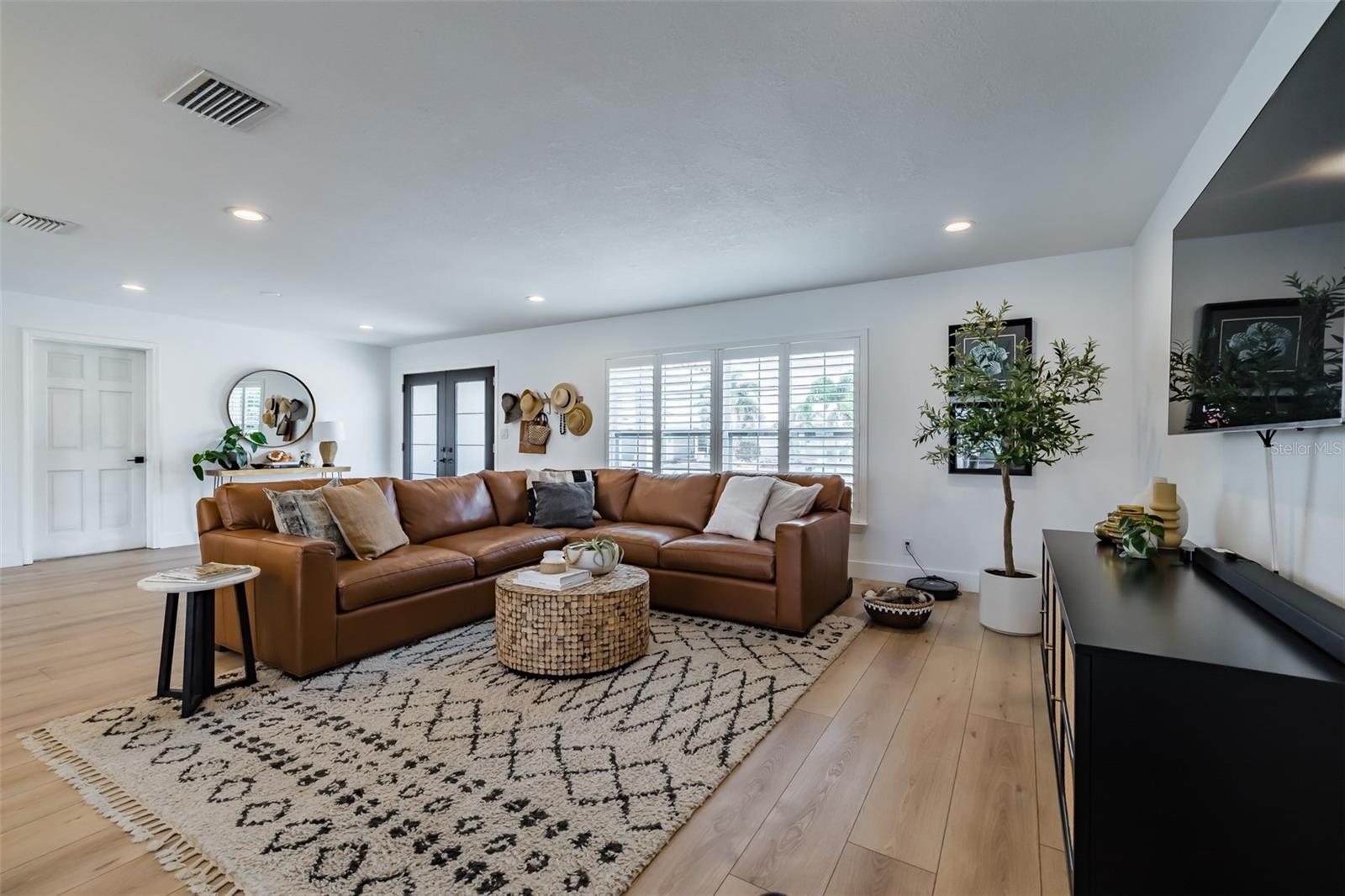 Image 11 of 60 For 917 Chipaway Drive