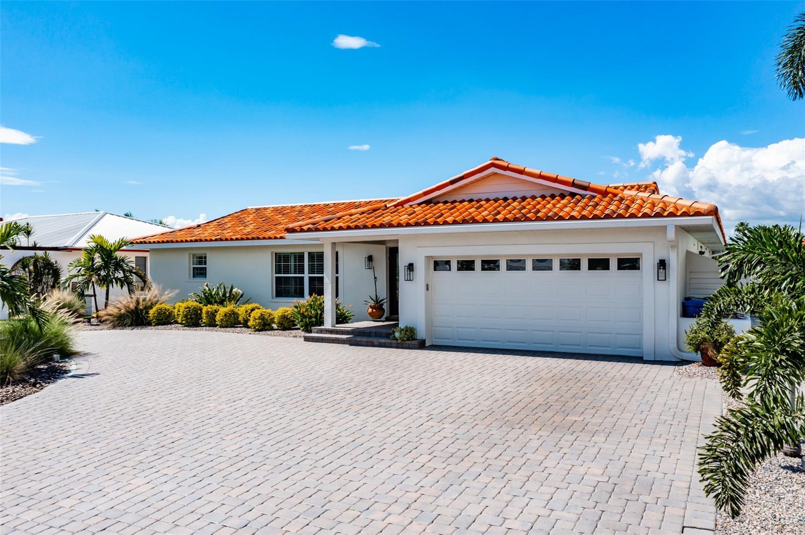 Image 2 of 60 For 917 Chipaway Drive