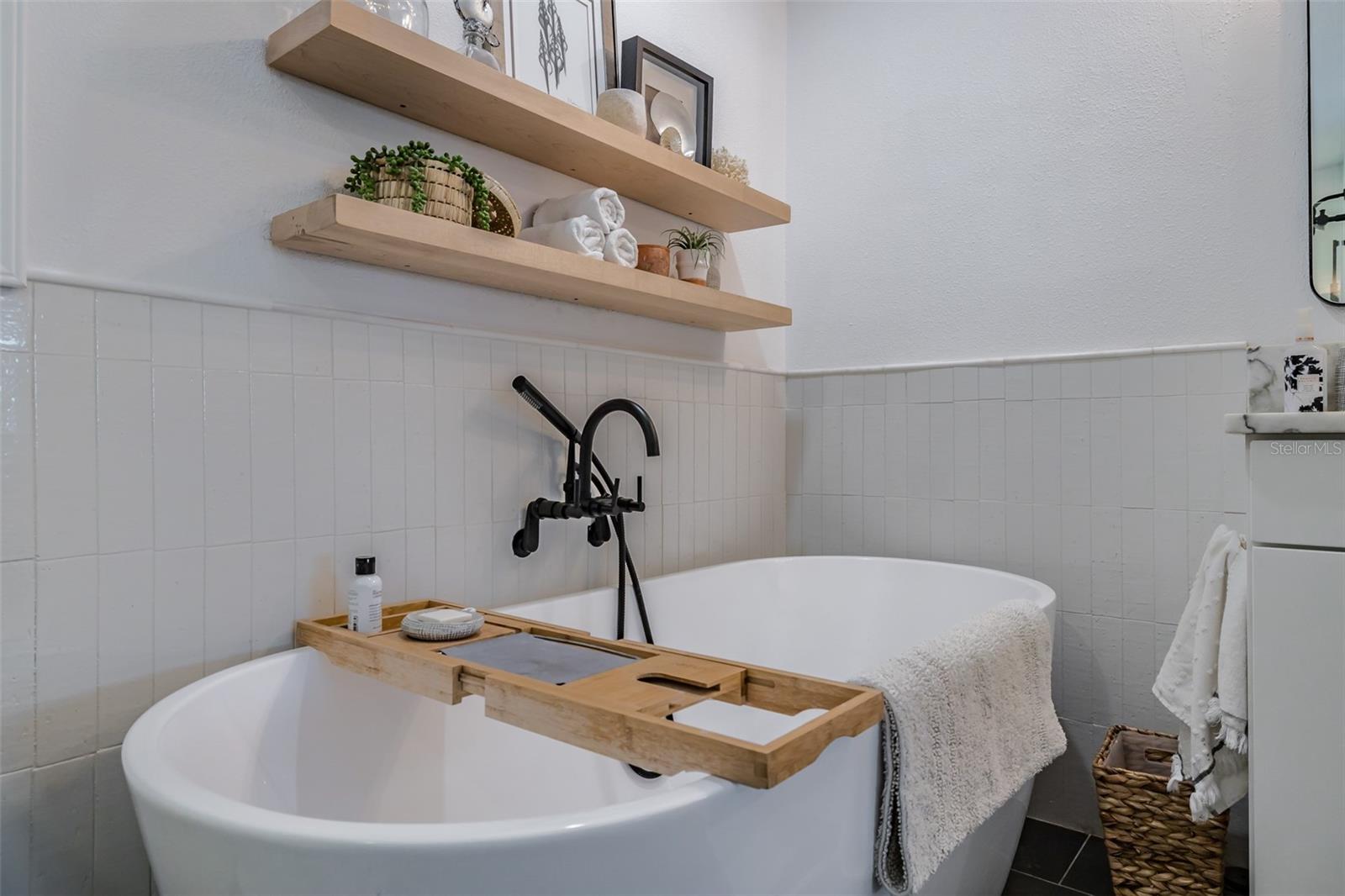 Image 27 of 60 For 917 Chipaway Drive