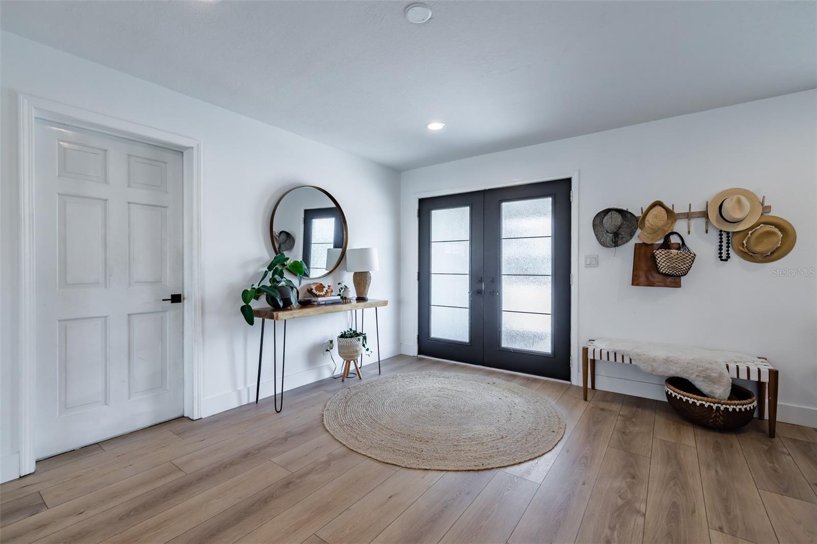 Image 7 of 60 For 917 Chipaway Drive