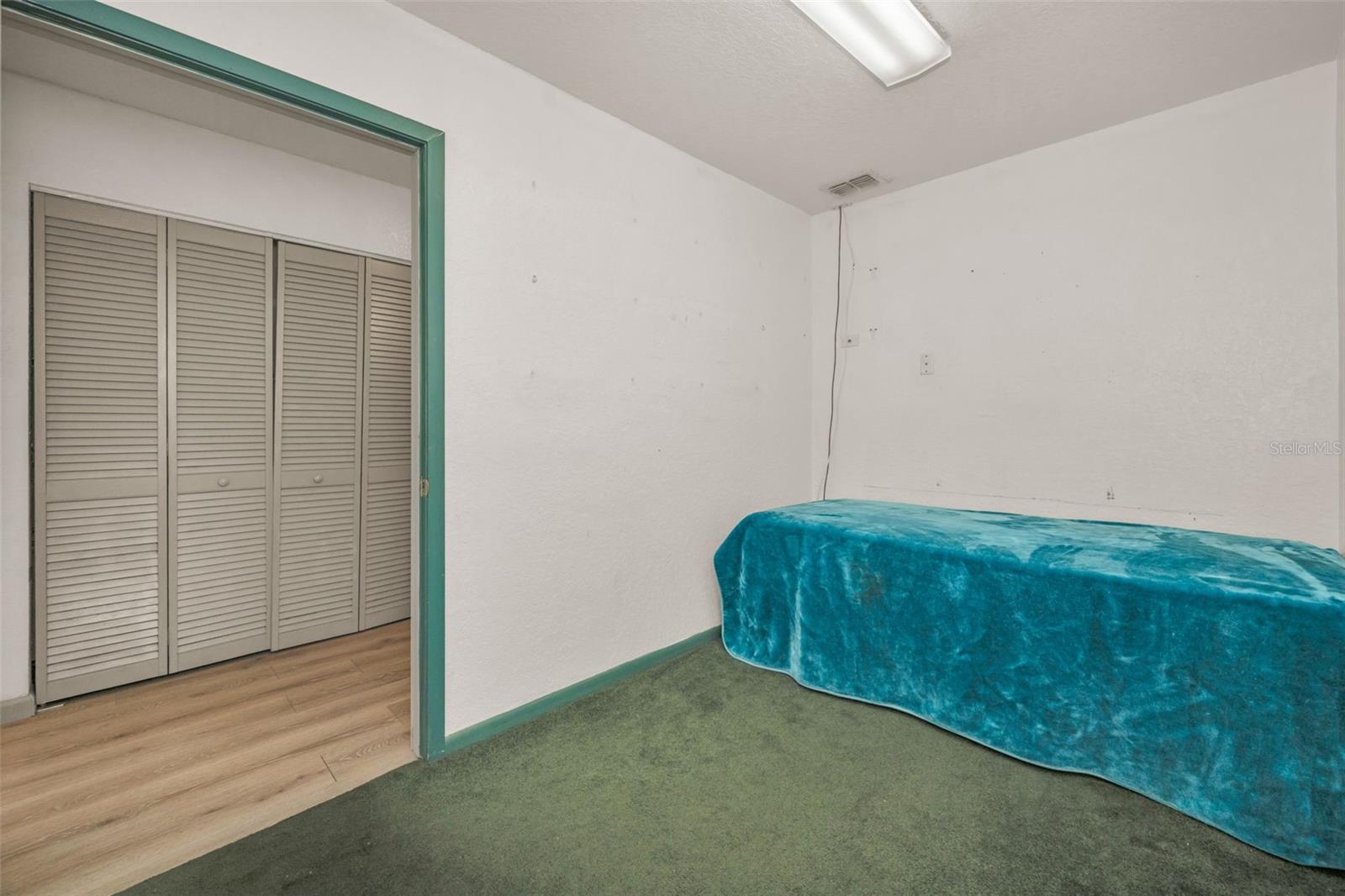 Listing photo id 24 for 8226 Penwood Drive