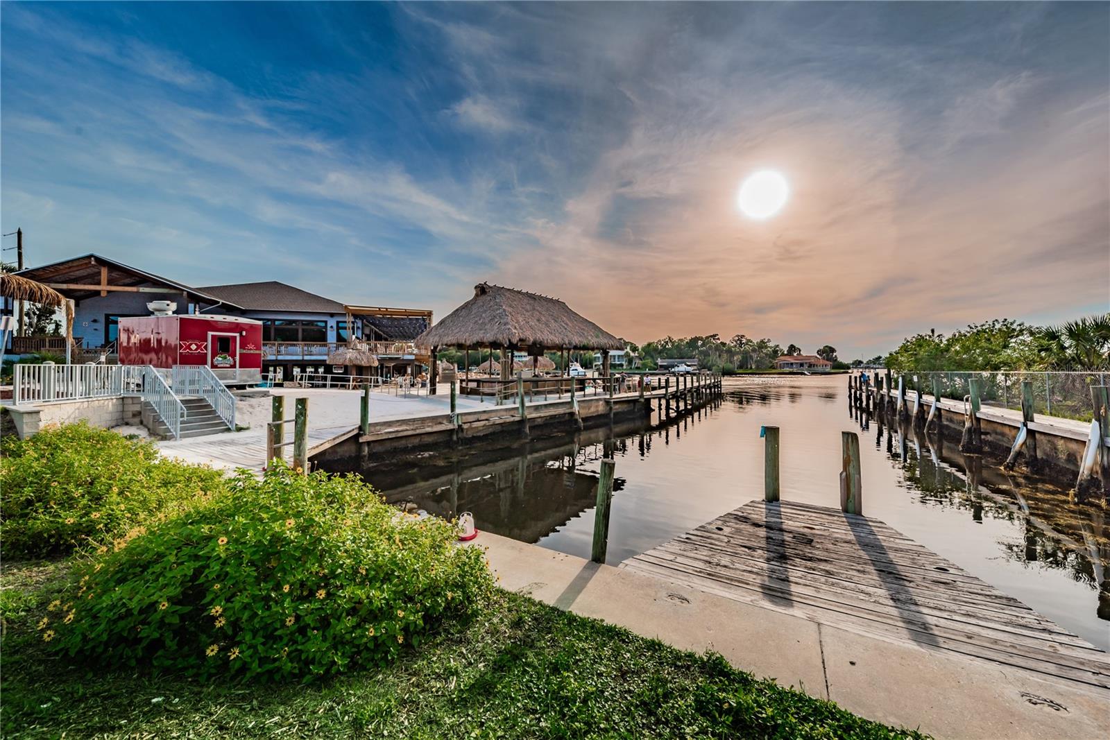 Listing photo id 48 for 8226 Penwood Drive