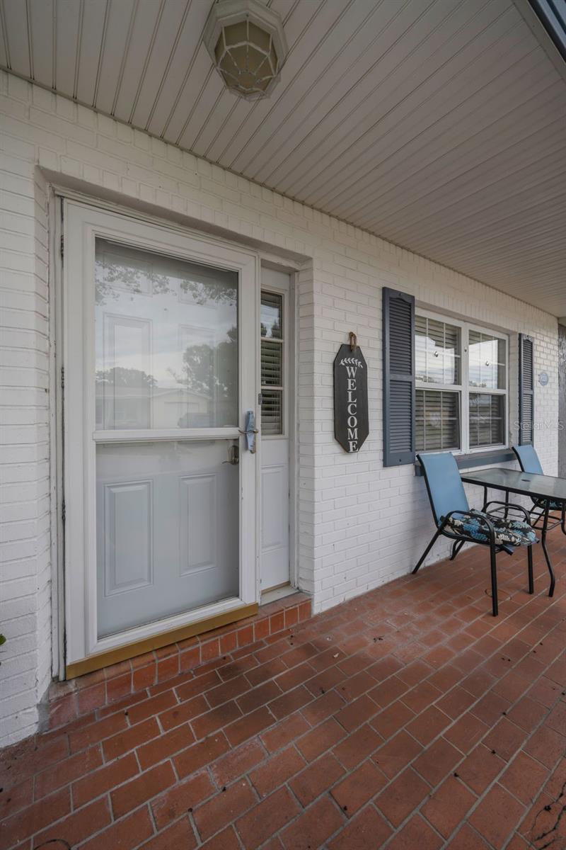 Listing photo id 4 for 8226 Penwood Drive