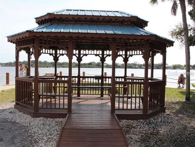 Listing photo id 58 for 8226 Penwood Drive