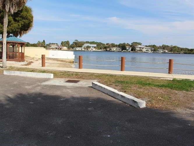 Listing photo id 59 for 8226 Penwood Drive