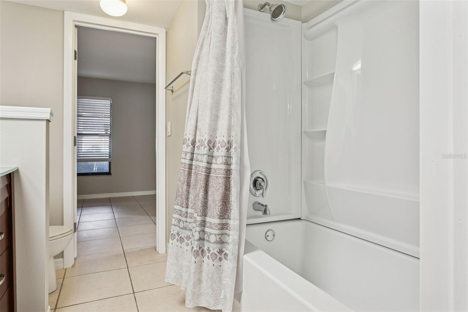 Image 21 of 25 For 7858 Niagara Avenue 605