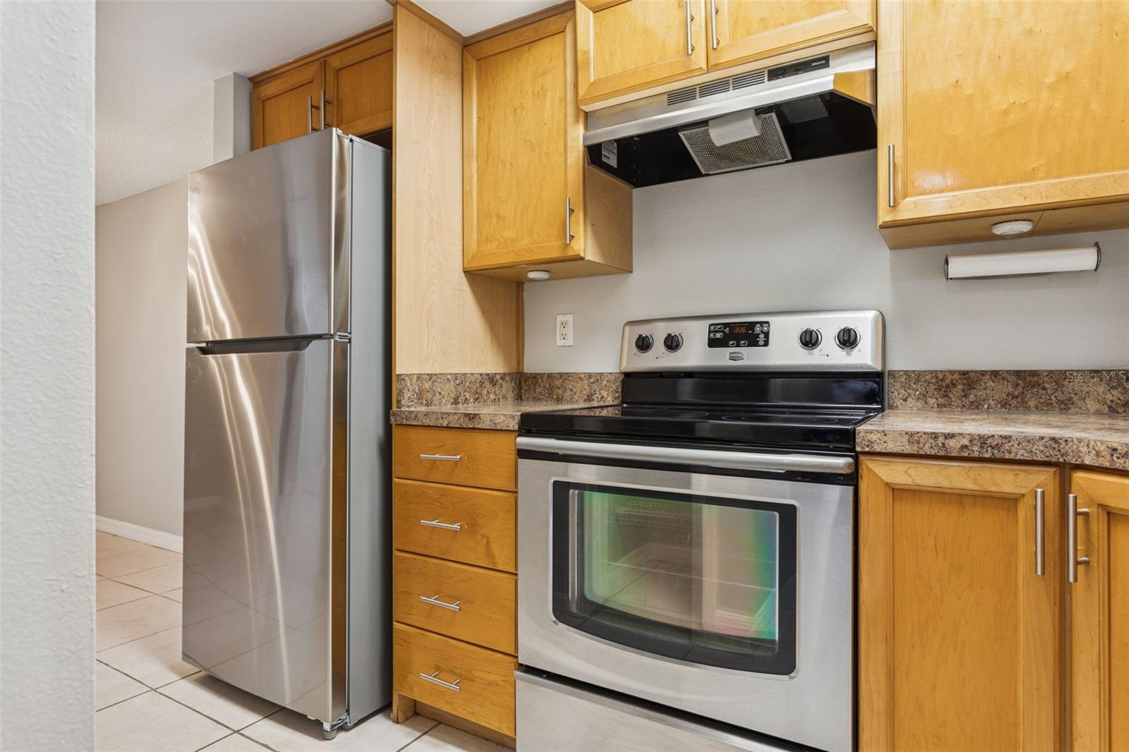 Image 8 of 25 For 7858 Niagara Avenue 605