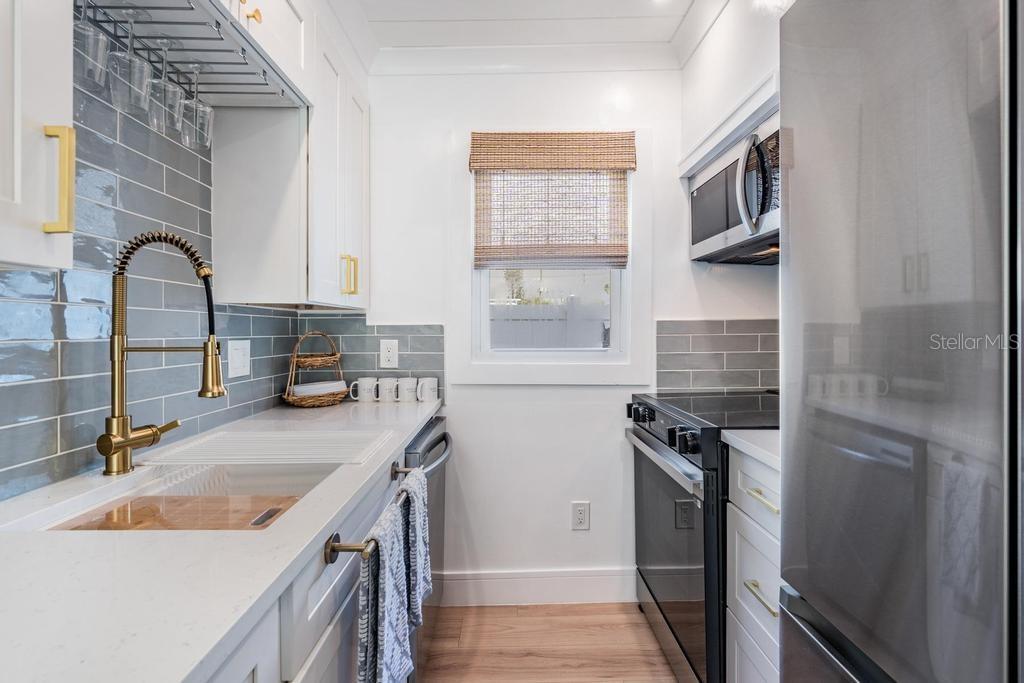 Image 13 of 37 For 48 79th Terrace