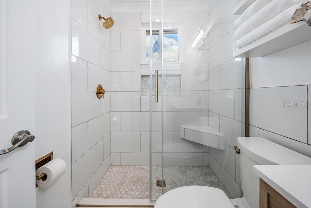 Image 17 of 37 For 48 79th Terrace