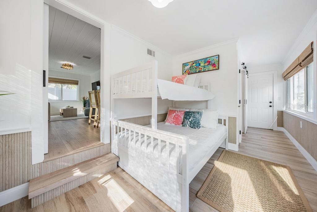 Image 22 of 37 For 48 79th Terrace