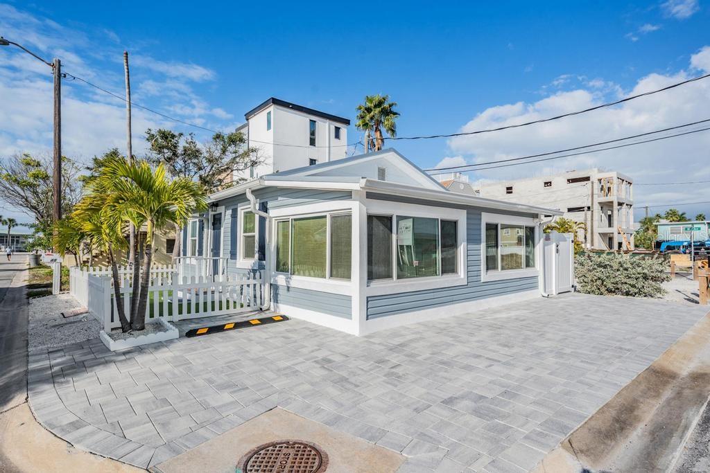 Image 4 of 37 For 48 79th Terrace