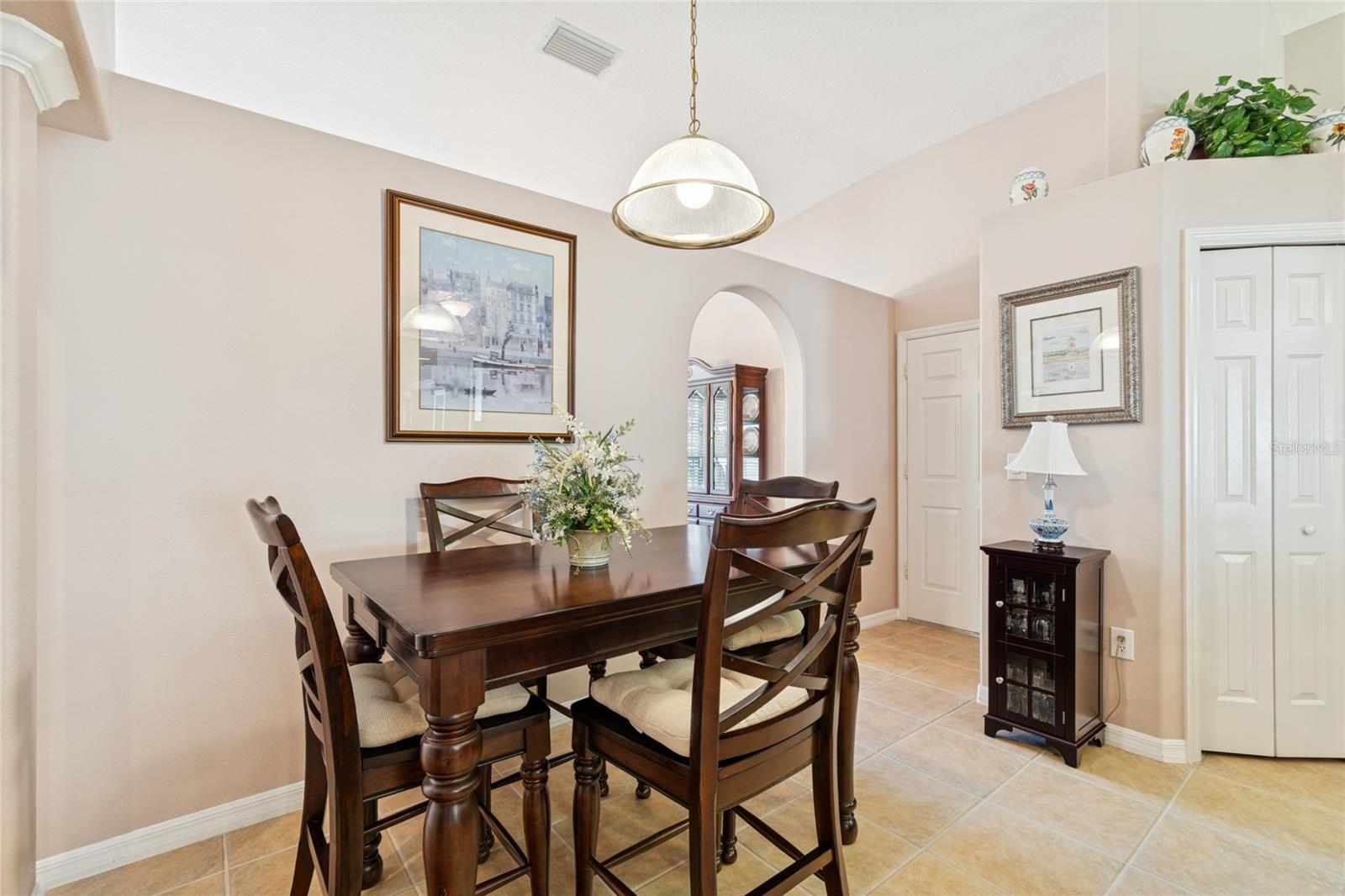 Image 17 of 92 For 8359 Golden Prairie Drive