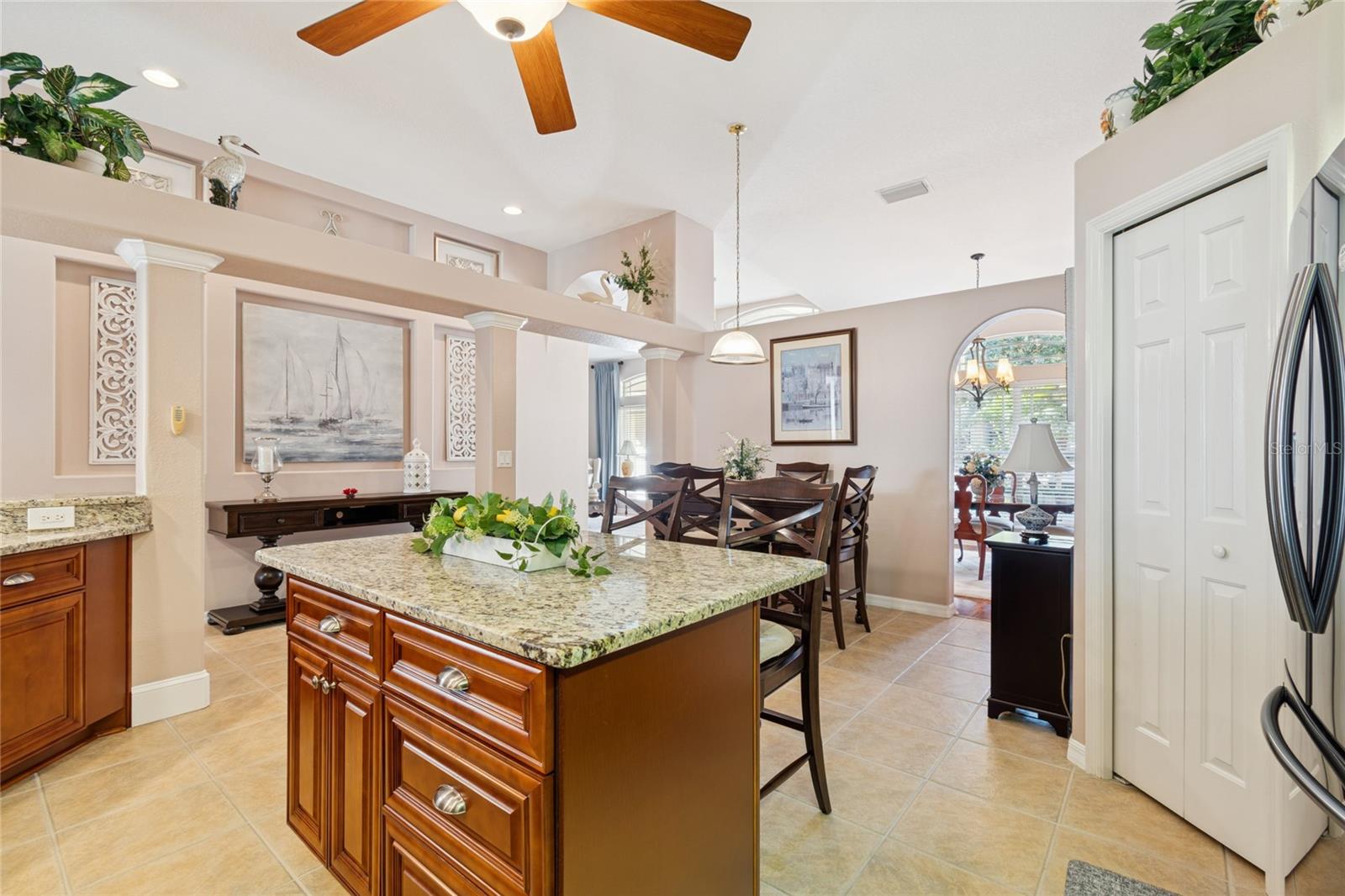 Image 26 of 92 For 8359 Golden Prairie Drive