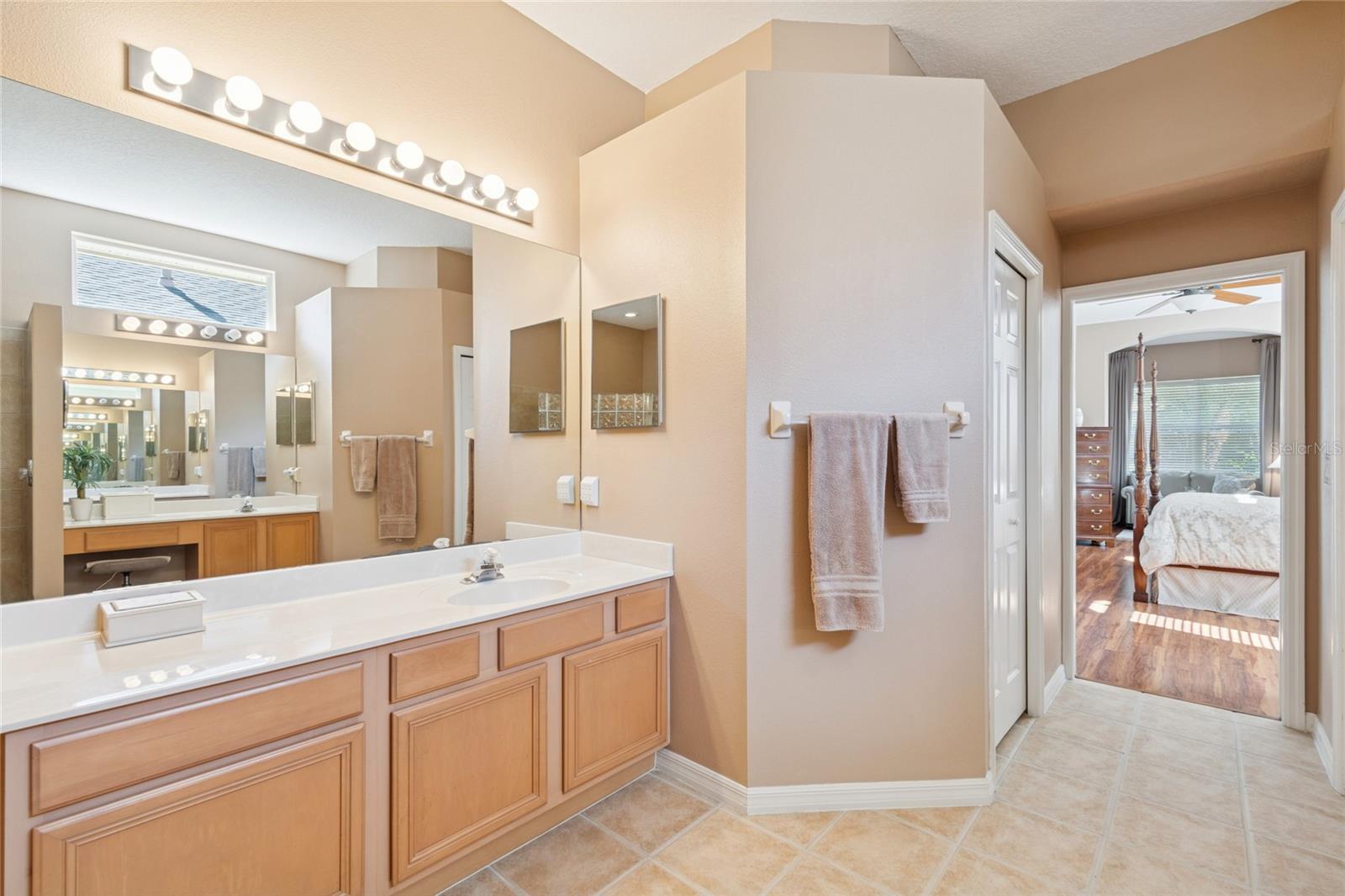 Image 40 of 92 For 8359 Golden Prairie Drive