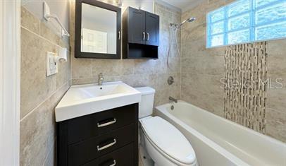 Image 20 of 28 For 6537 65th Avenue N