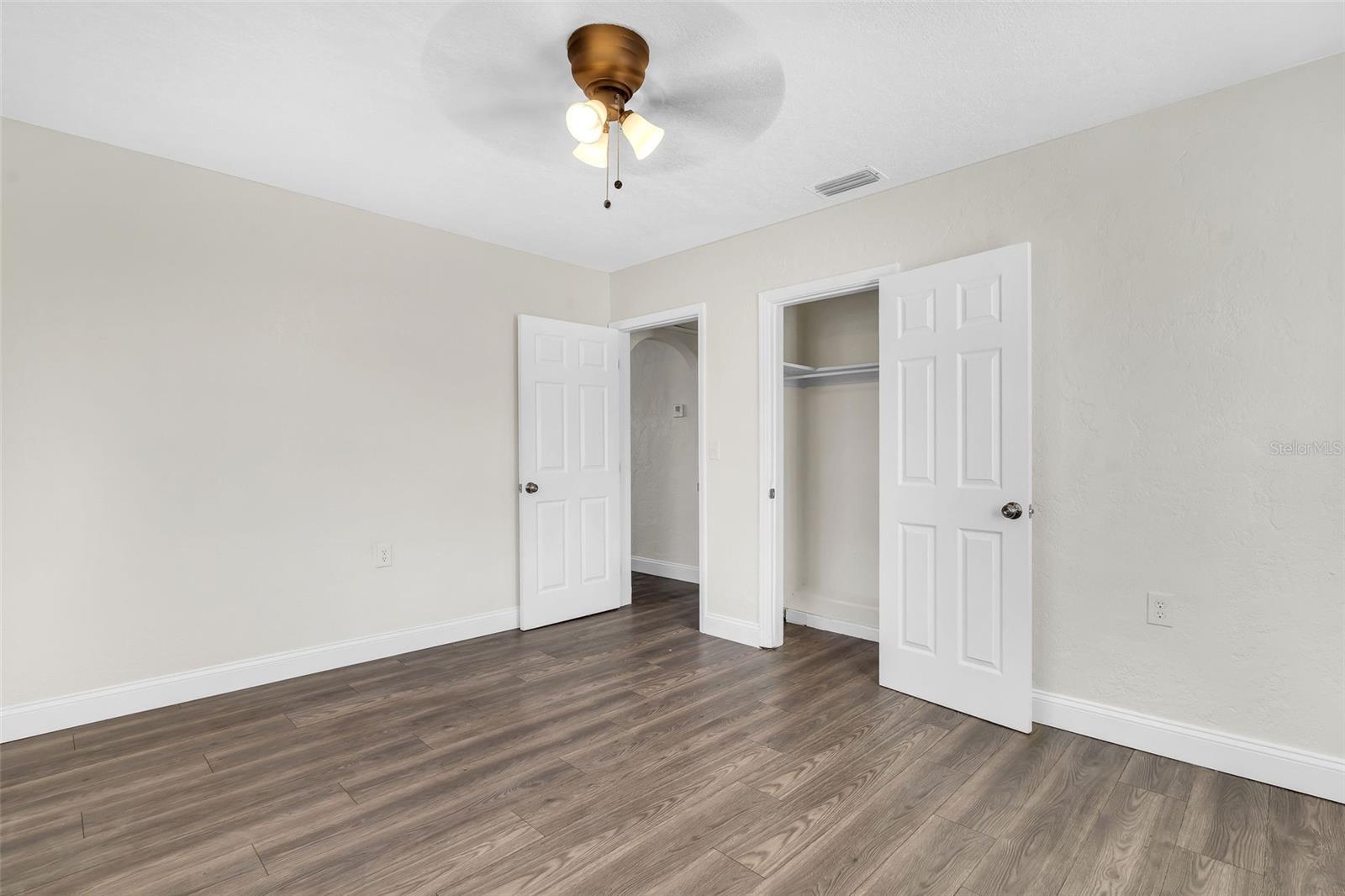 Image 13 of 37 For 2140 22nd Avenue N