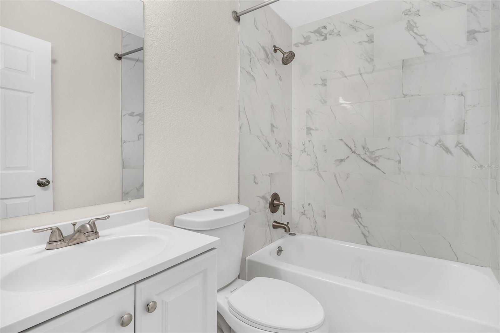 Image 15 of 37 For 2140 22nd Avenue N