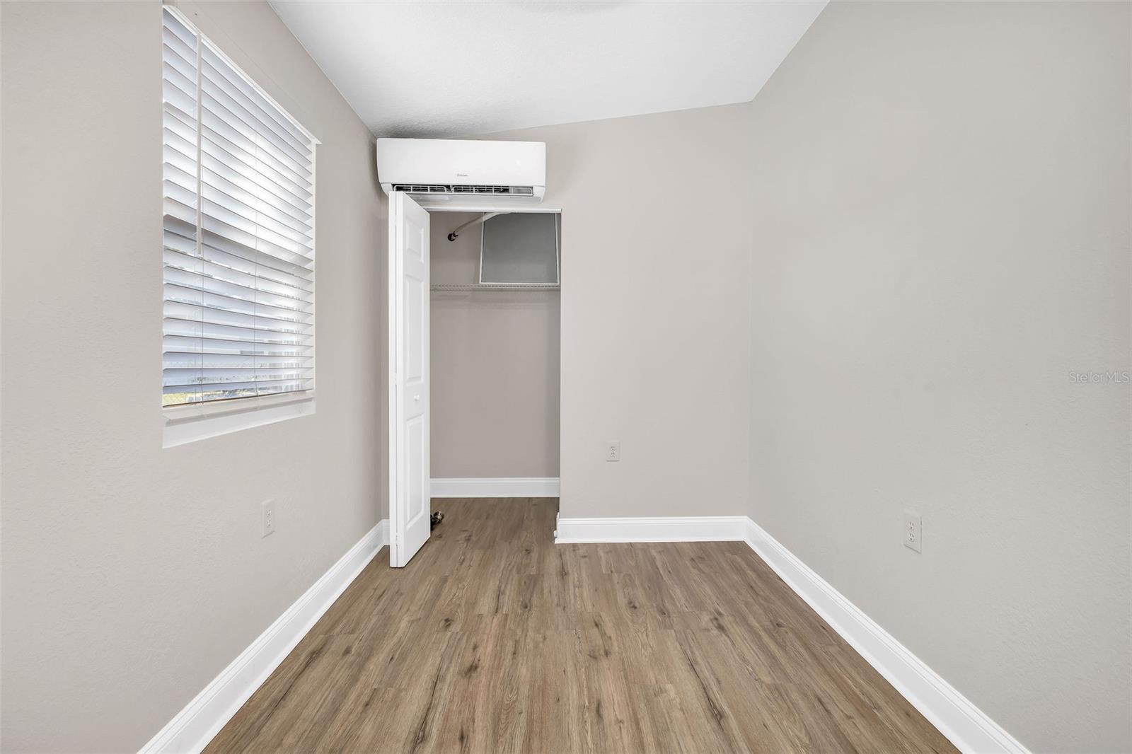 Image 22 of 37 For 2140 22nd Avenue N