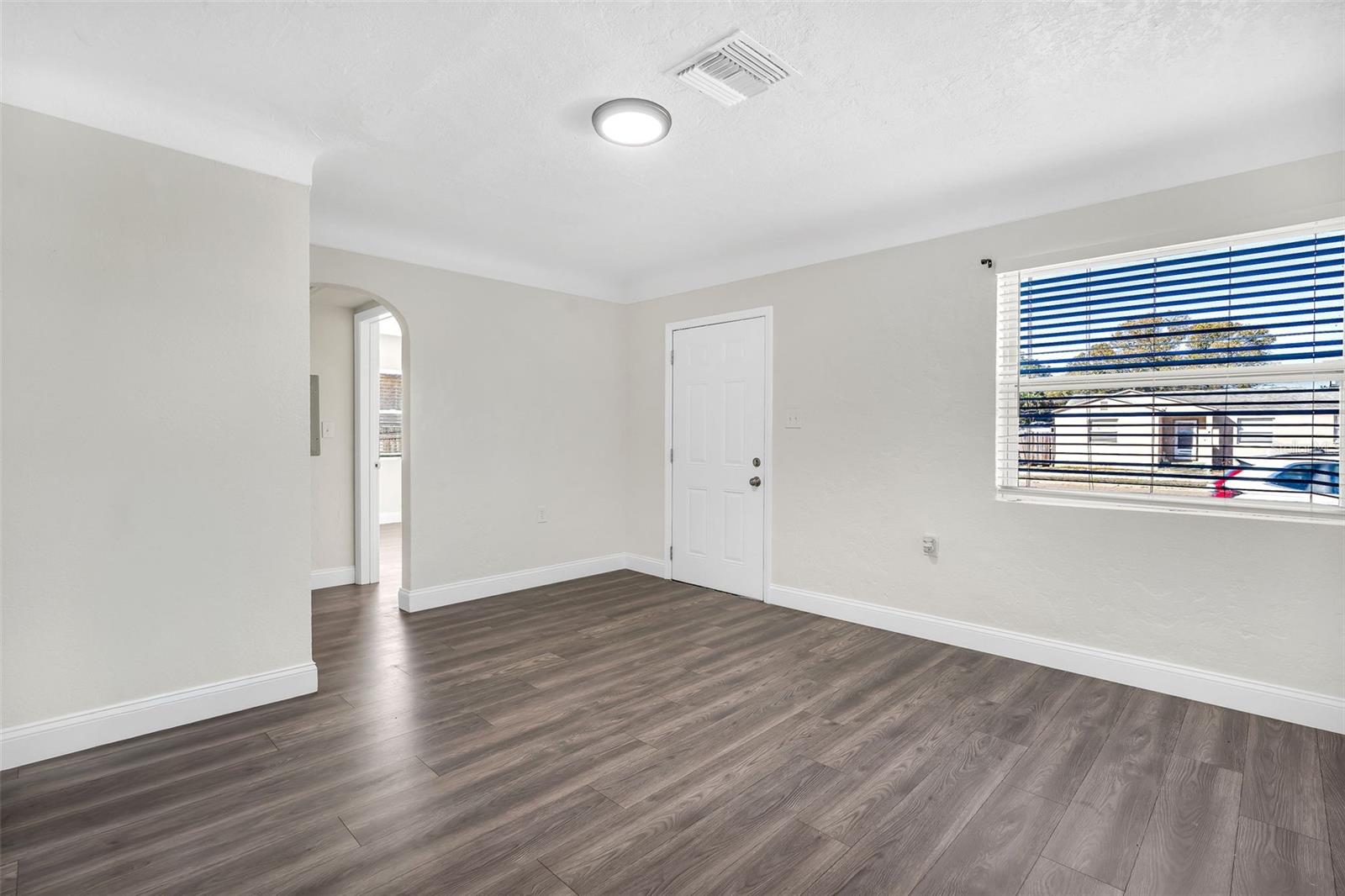 Image 9 of 37 For 2140 22nd Avenue N