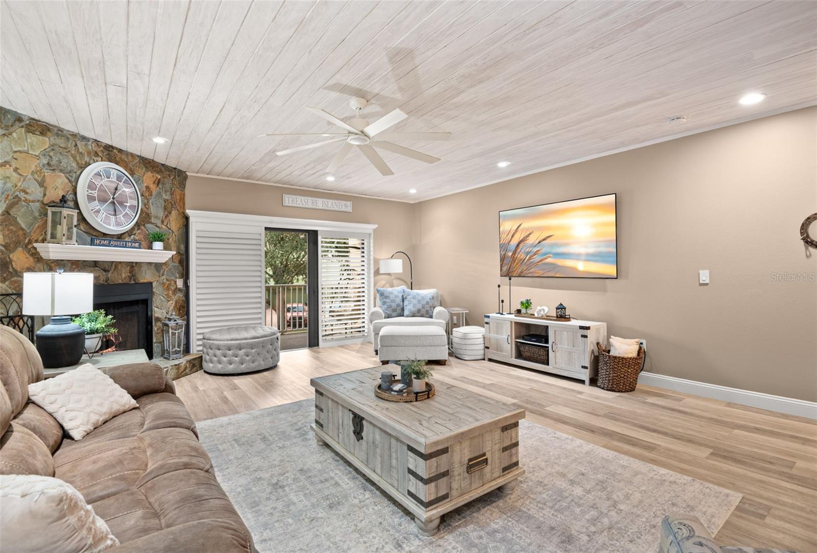 Image 10 of 55 For 529 Sandy Hook Road