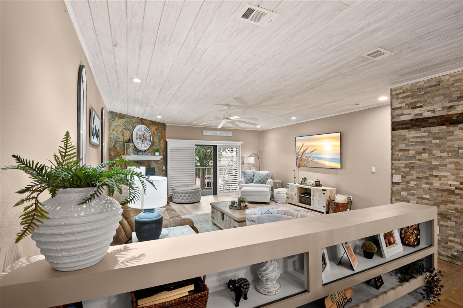 Image 14 of 55 For 529 Sandy Hook Road