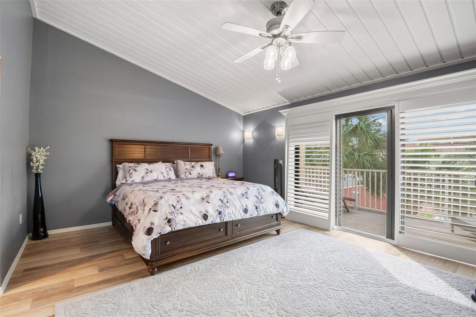 Image 24 of 55 For 529 Sandy Hook Road