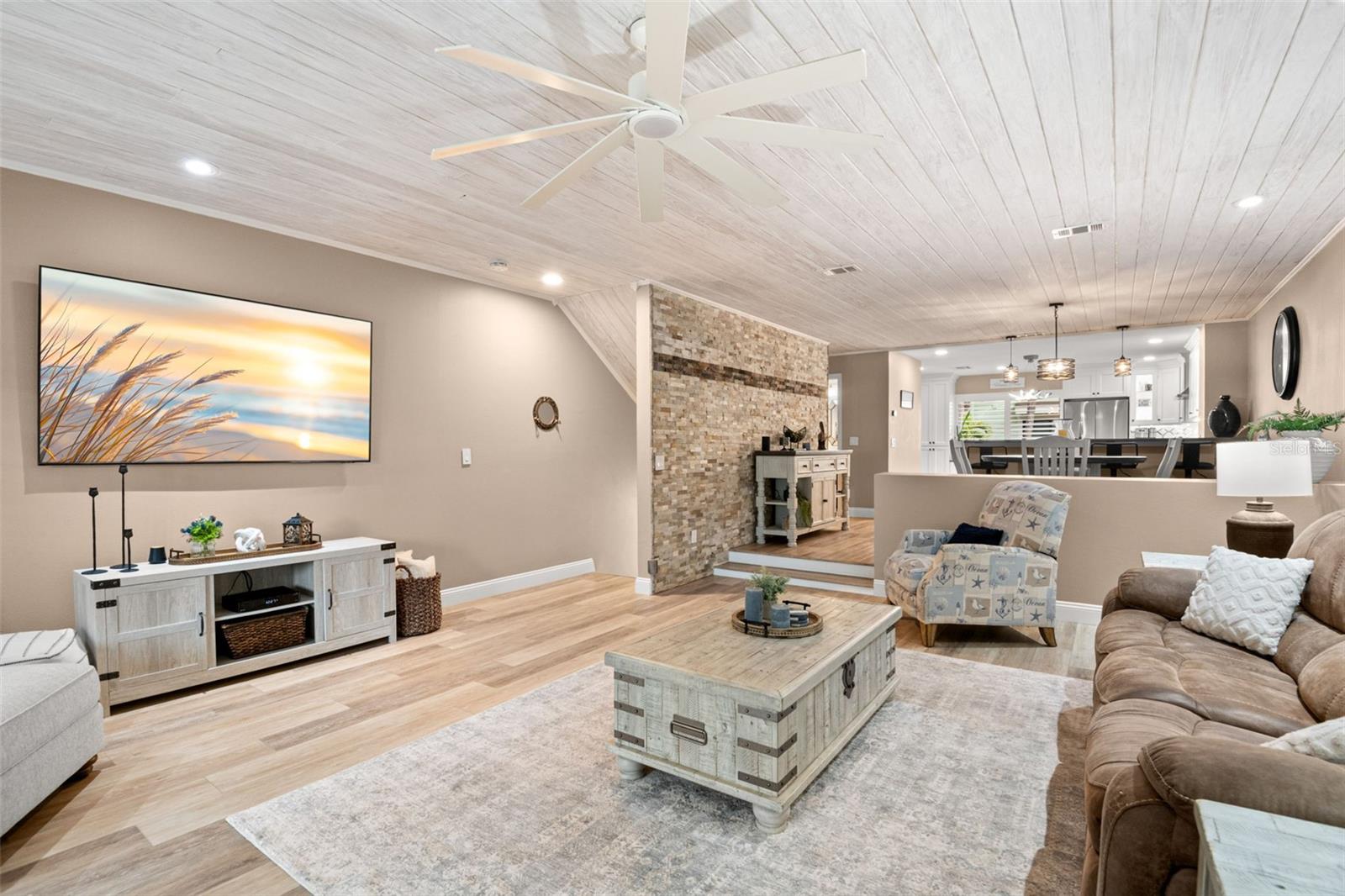 Image 8 of 55 For 529 Sandy Hook Road