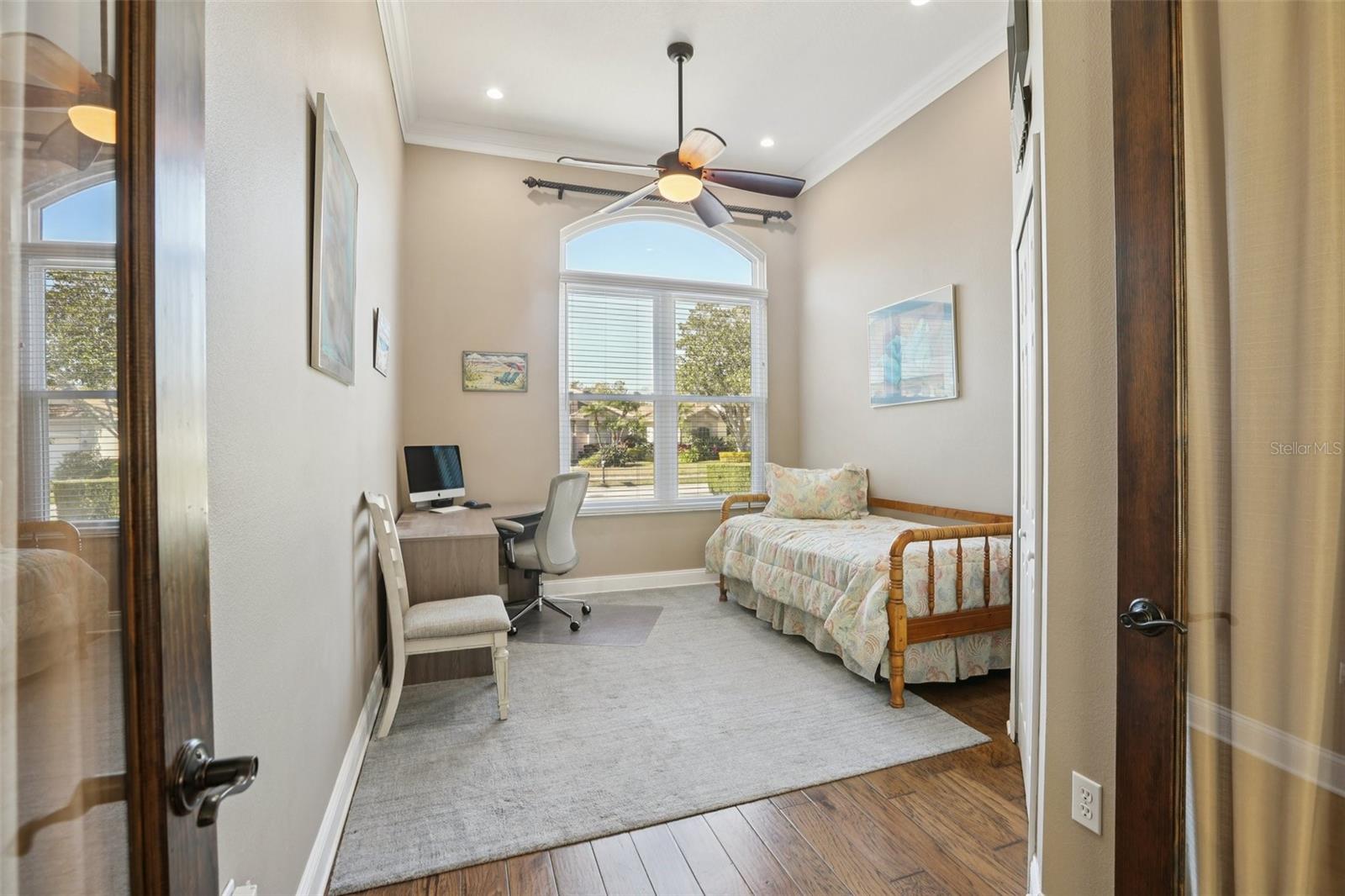 Image 18 of 53 For 3925 Silk Oak Lane