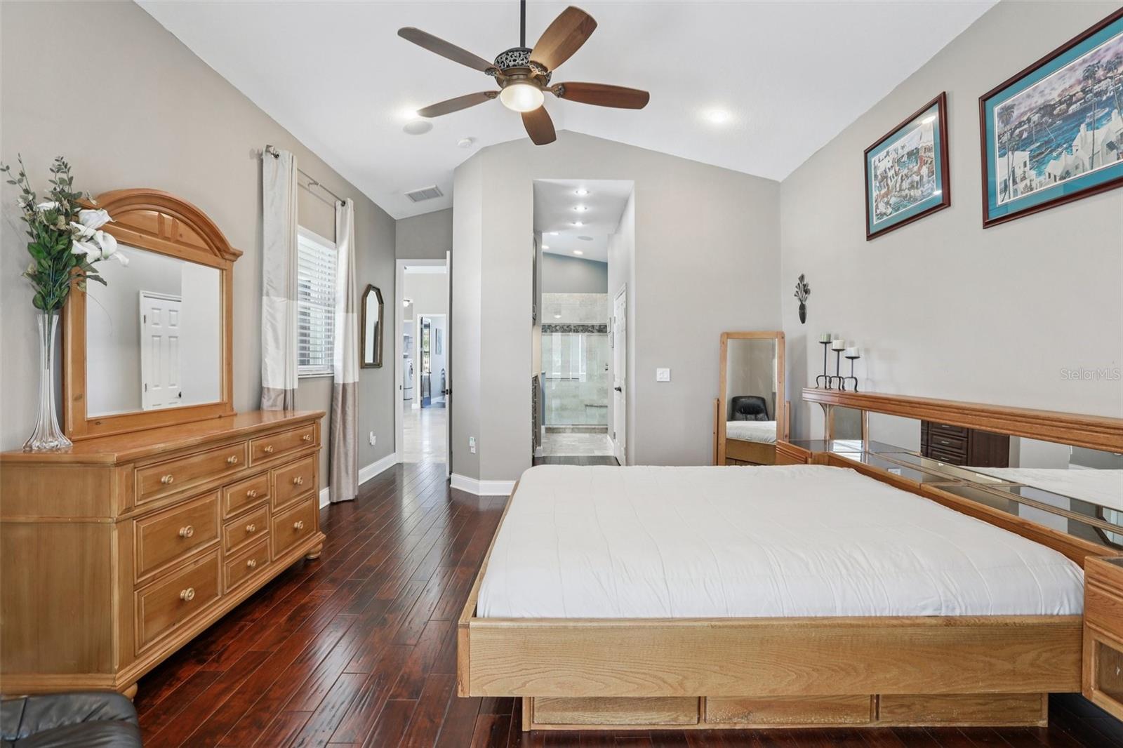 Image 21 of 53 For 3925 Silk Oak Lane