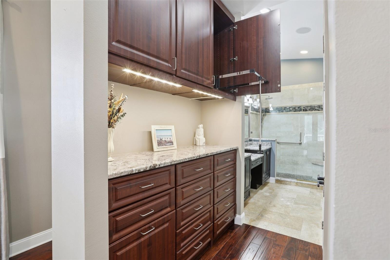 Image 24 of 53 For 3925 Silk Oak Lane