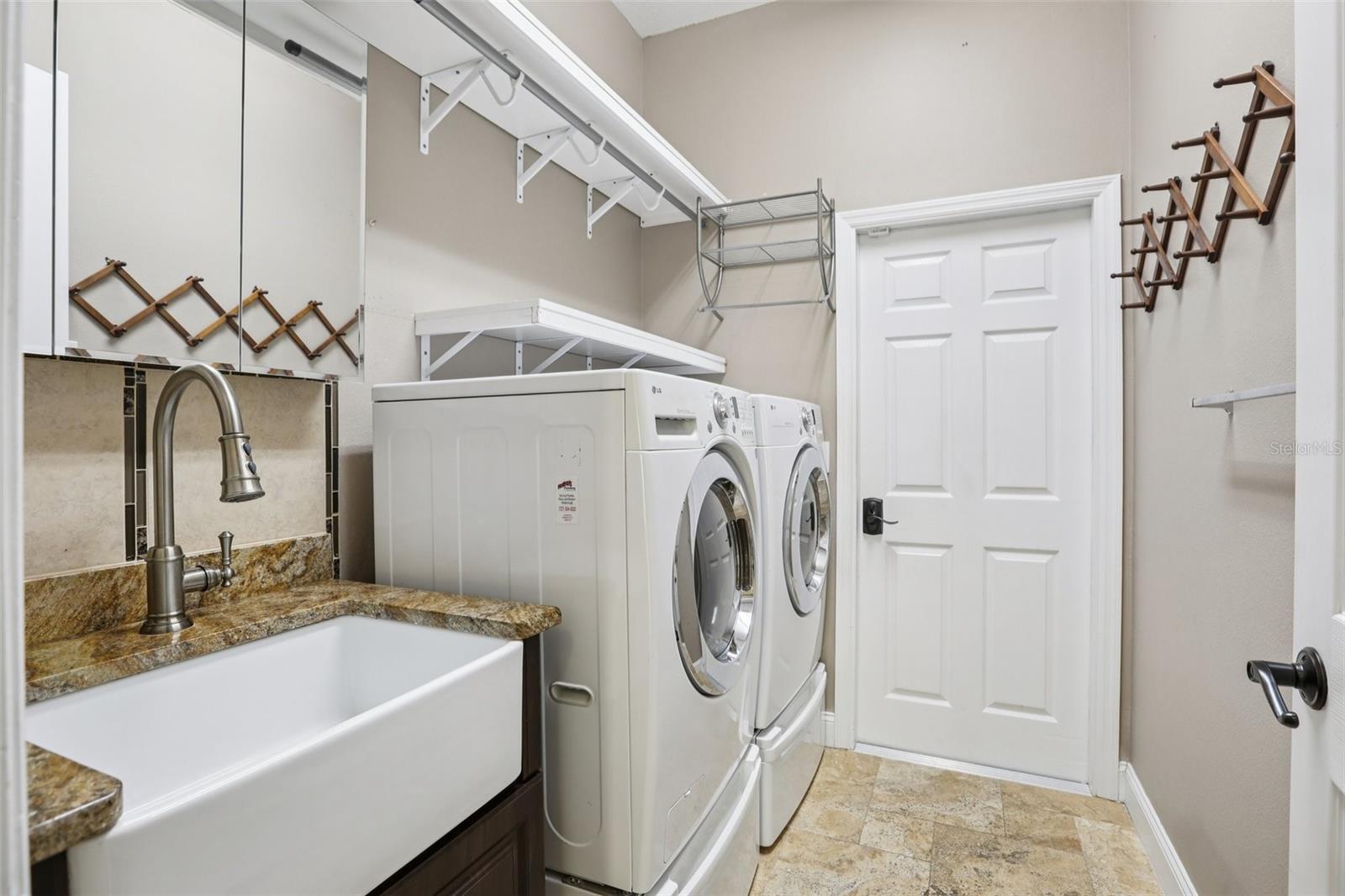 Image 36 of 53 For 3925 Silk Oak Lane