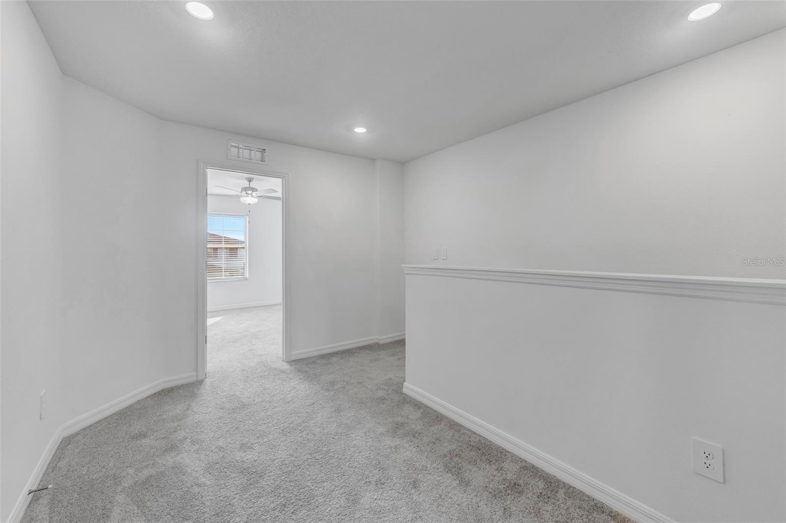 Image 14 of 33 For 8309 Corner Pine Way