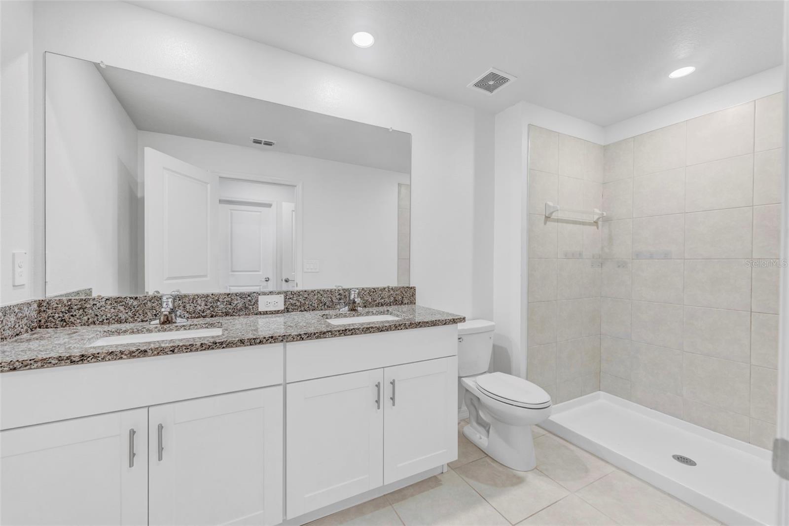 Image 17 of 33 For 8309 Corner Pine Way