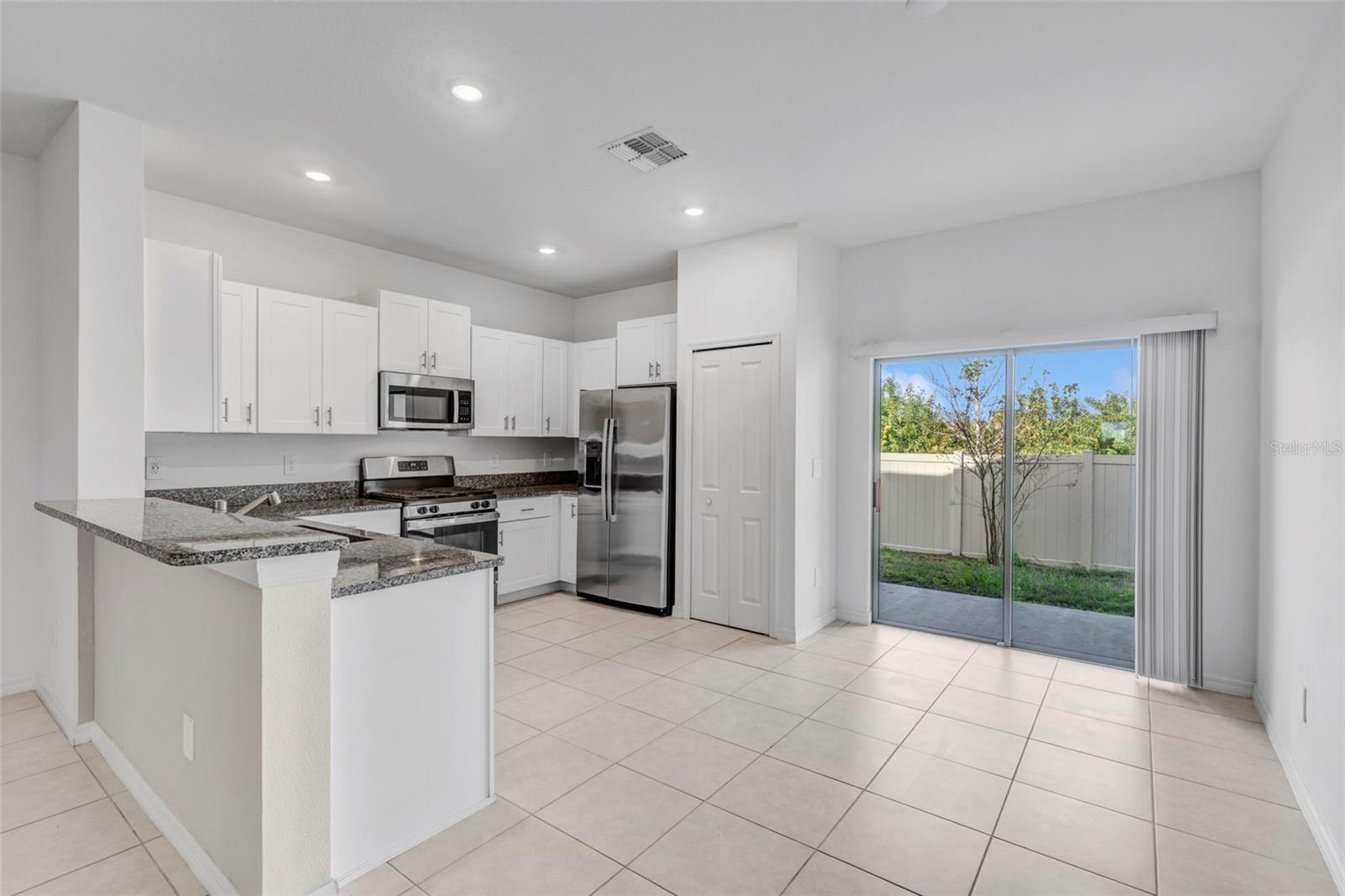 Image 4 of 33 For 8309 Corner Pine Way