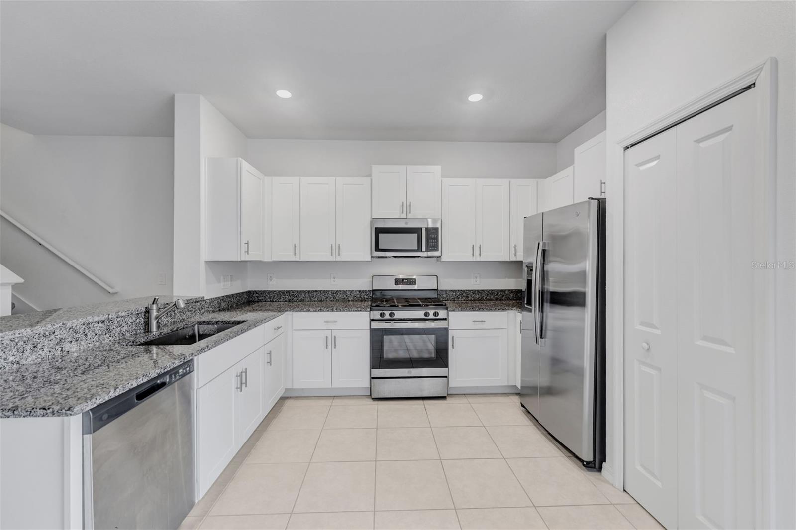 Image 6 of 33 For 8309 Corner Pine Way