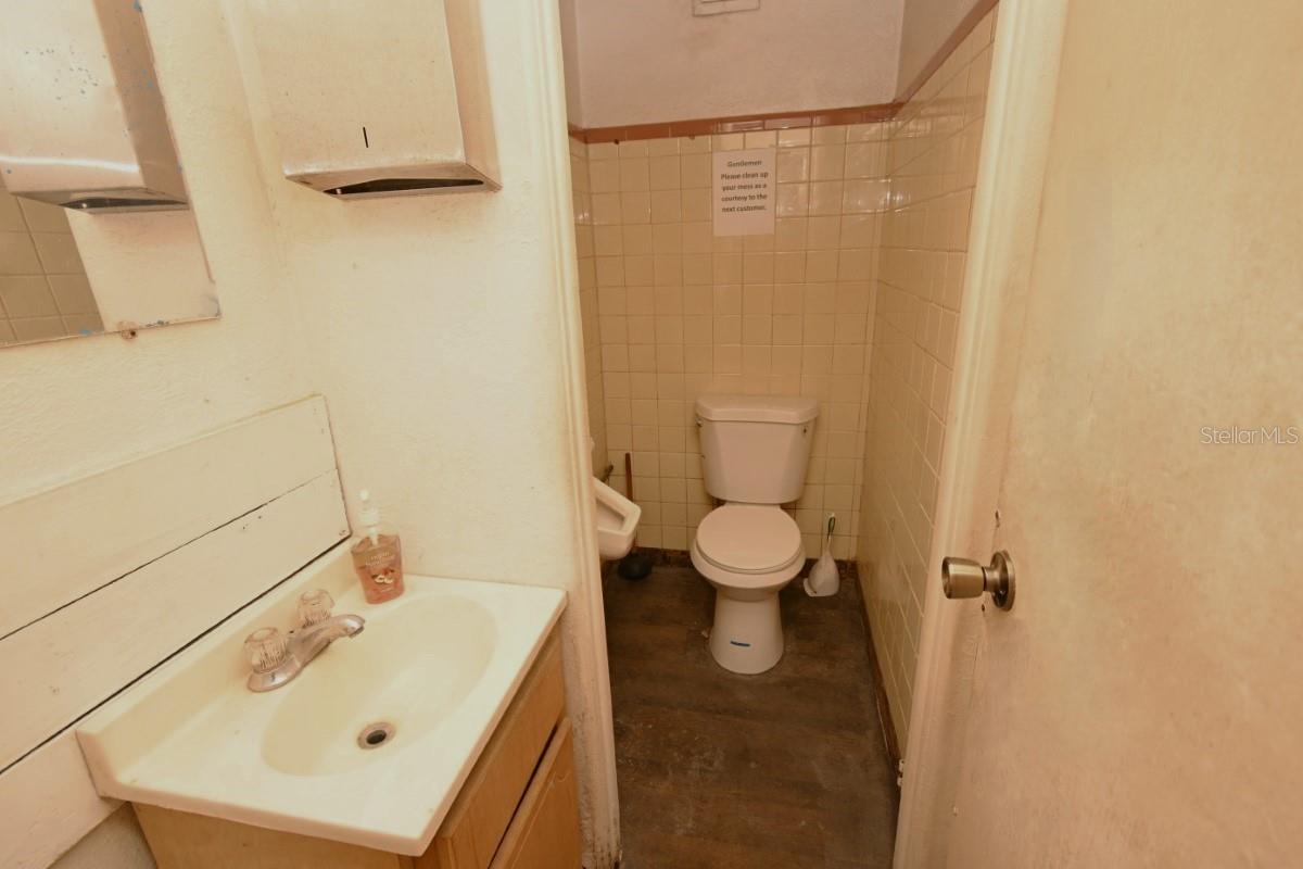 Image 20 of 24 For 5025 Treiman Boulevard