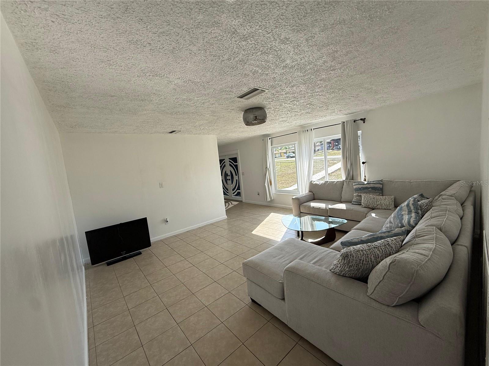 Image 5 of 27 For 7223 Tarrytown Drive